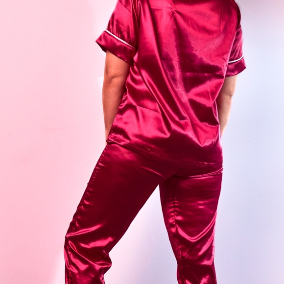 Satin pajamas - Picture 4 of 5